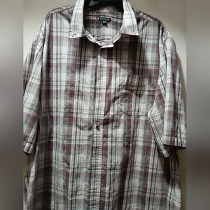 Men's Gray and Red Plaid Shirt